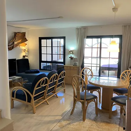 Playa De La Fuente *